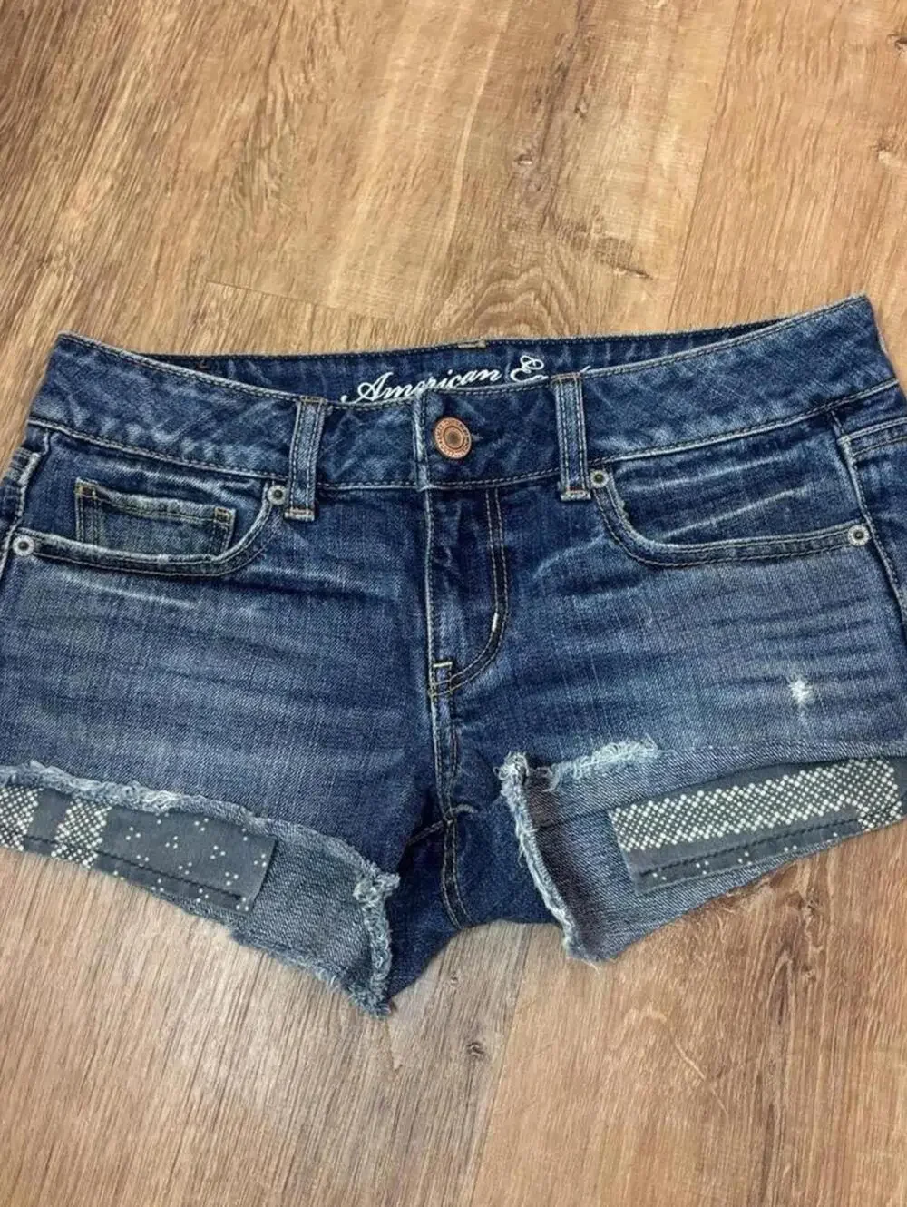 American Eagle low rise dark wash denim mini shorts sz 2 cotton distressed